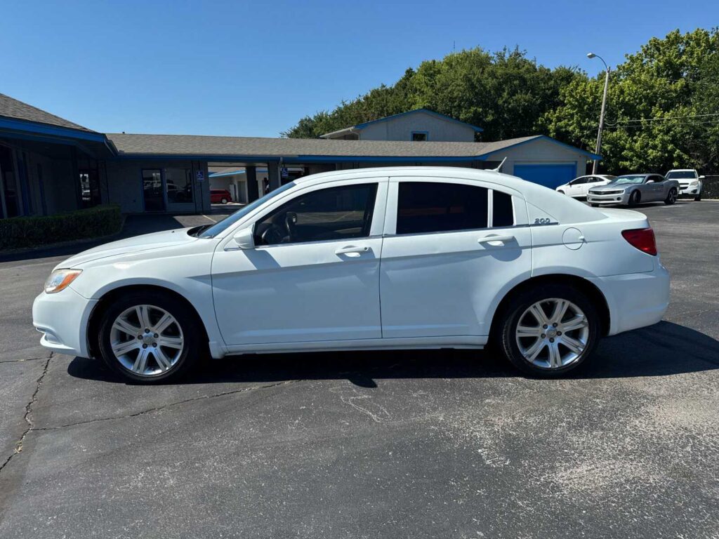 2013 Chrysler 200