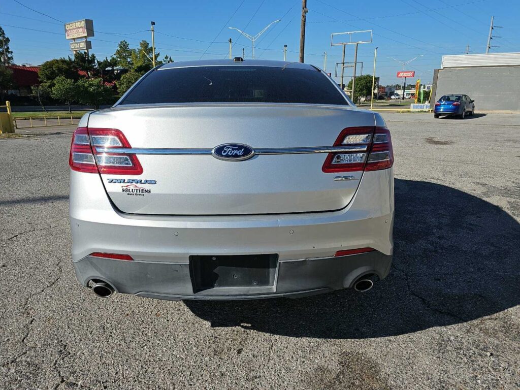 2013 Ford Taurus