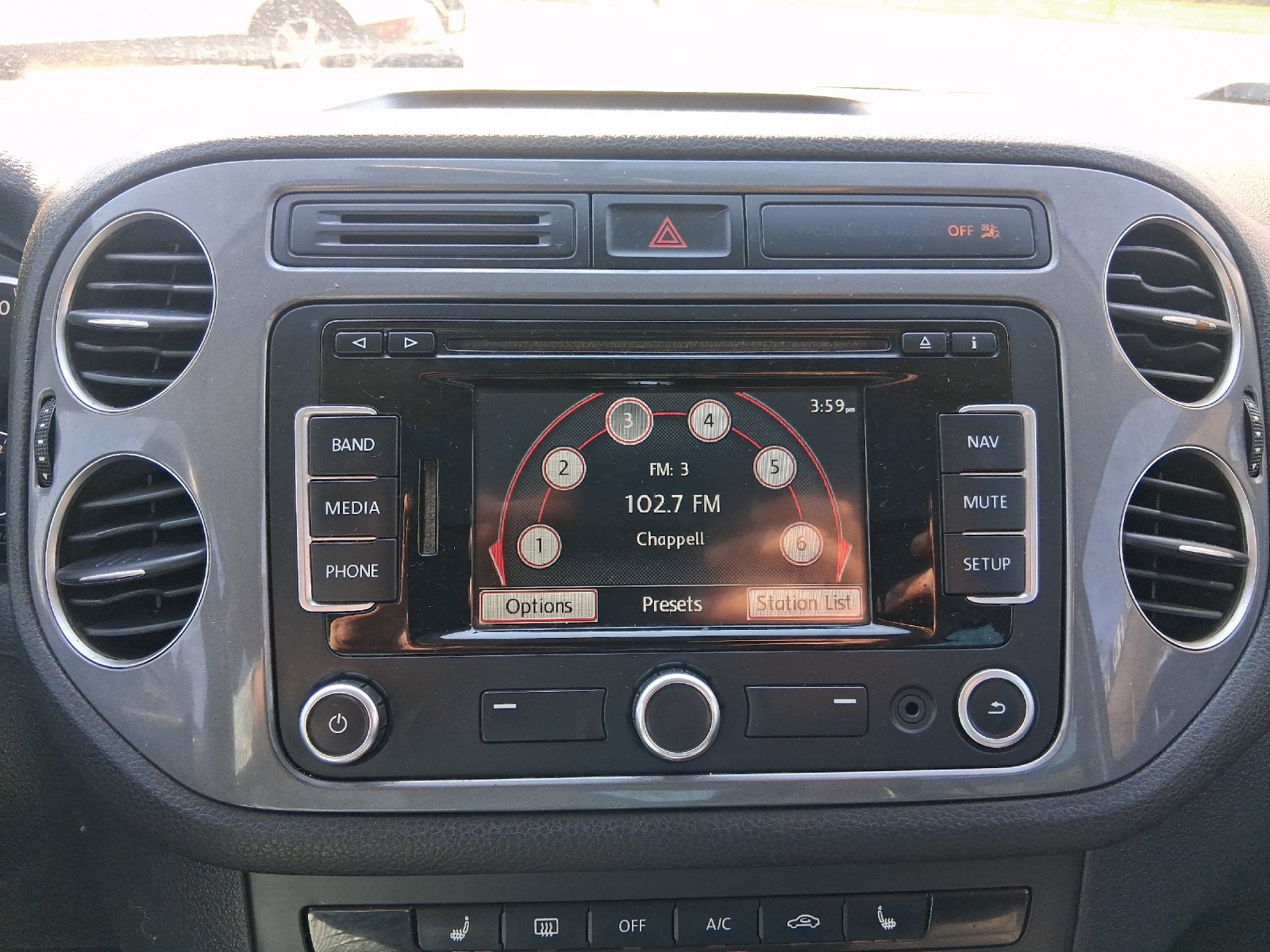 2013 Volkswagen Tiguan SE - Photo 21